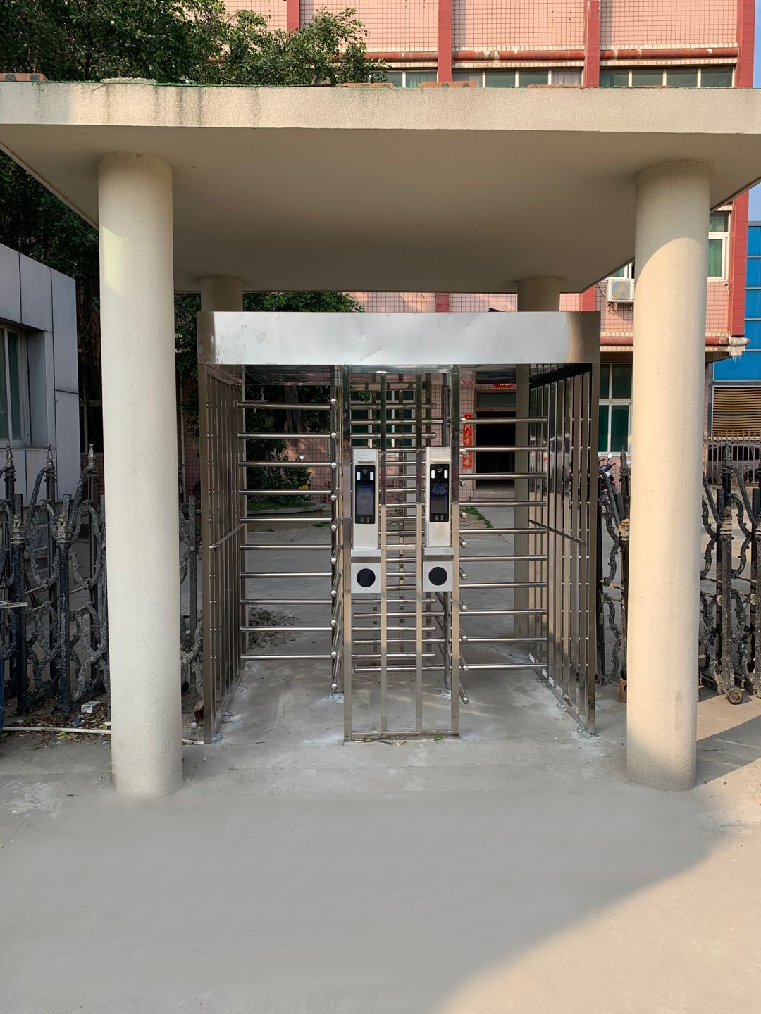 小區(qū)全高閘，工地全高閘，轉(zhuǎn)閘案例